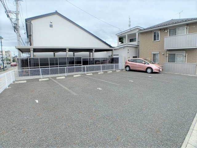 フォレスタ仙北の駐車場