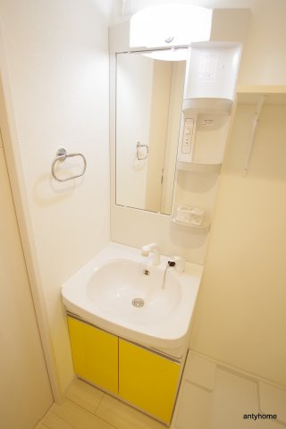 ビガーポリス300同心2　仲介手数料無料の洗面所