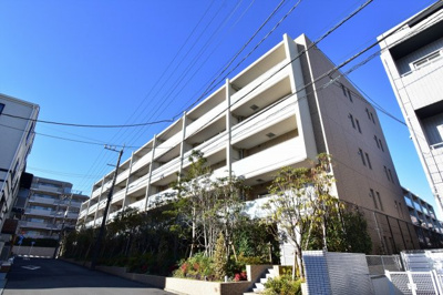 【外観】 | ザ・パークハウス宮前平 | 全居室収納・納戸付でお部屋を広く使う事が出来ます♪