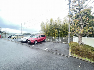 【駐車場】 | いつでも目の届く敷地内に駐車場があります♪お車をお持ちのファミリーさんにオススメです☆