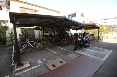 【その他共用部分】 | ガーデンフラットカメリア | ★屋根付き駐輪場★