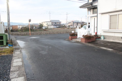 【前面道路含む現地写真】 | 草津市木川町 中古戸建