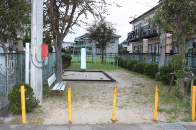 【周辺】 | 草津市木川町 中古戸建 | 隣接の児童公園