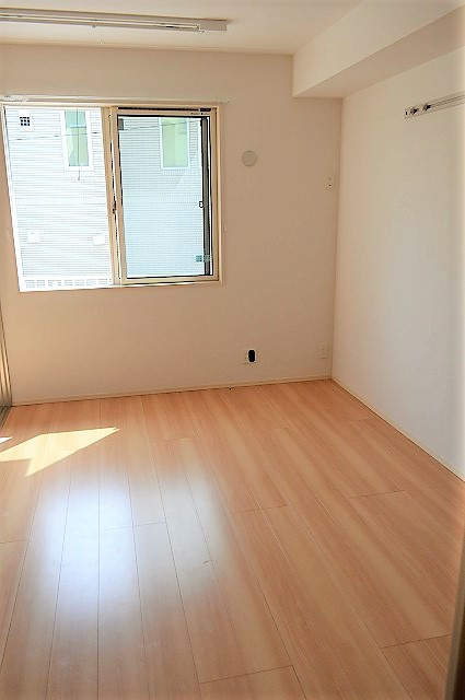 ソラーレスの寝室|写真は同建物の別部屋を参考に掲載しております。