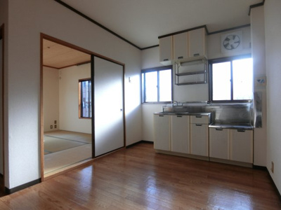 【居間・リビング】 | ロイヤルもずA棟