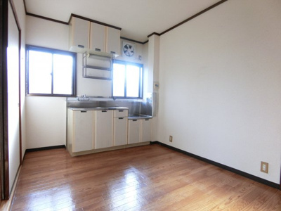 【居間・リビング】 | ロイヤルもずA棟