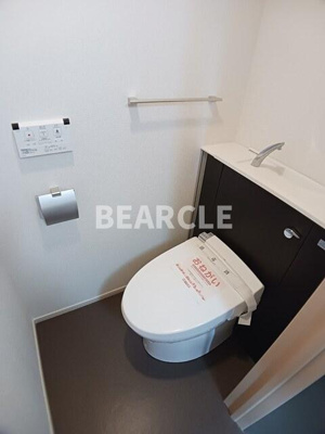 【トイレ】 | ラフレシール・ジュネス | ゆったりとした空間のトイレです