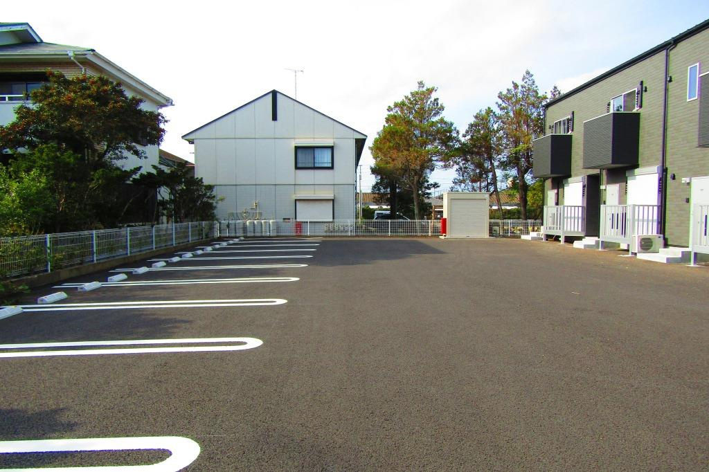 神栖市神栖２丁目のアパートの駐車場