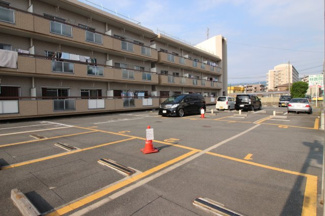 【駐車場】