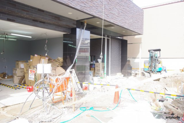 セオリー梅田ドムス　仲介手数料無料のエントランス
