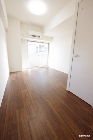 セオリー梅田ドムス　仲介手数料無料の洋室