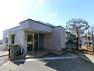 【外観】 | 小田急線「新百合ヶ丘」駅にアクセス可能な最寄りバス停より徒歩7分！閑静な住宅地にある鉄筋コンクリートの4階建てマンションです☆