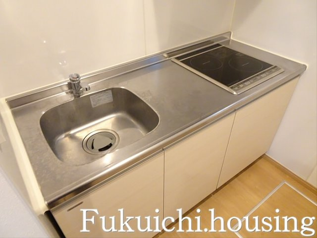 シャルム明大前のエントランス