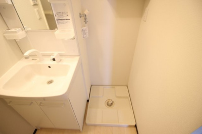 【洗面所】 | レオネクストみやびⅢ | ☆室内洗濯機置場☆