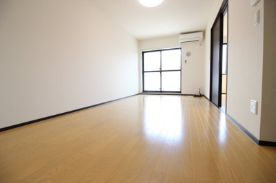 【居間・リビング】 | レオネクストみやびⅢ | ☆エアコン付☆