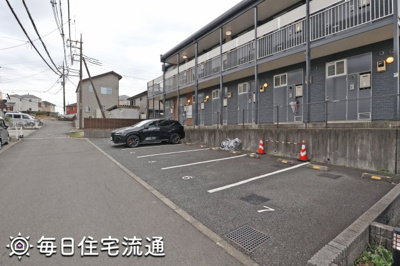 【駐車場】 | ブルースカイ小山