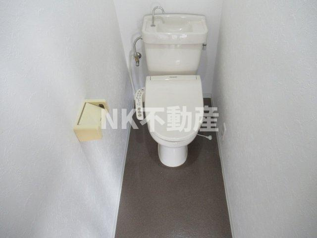 【トイレ】 | ベルジュネス（八戸ノ里賃貸） | ゆったりとした空間のトイレです