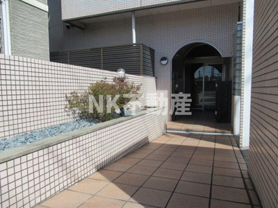 【エントランス】 | ベルジュネス（八戸ノ里賃貸） | エントランスです