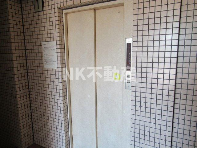 【ロビー】 | ベルジュネス（八戸ノ里賃貸） | 建物の内部です