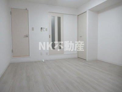 【居間・リビング】 | ベルジュネス（八戸ノ里賃貸） | 洋室です