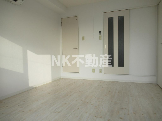 【居間・リビング】 | ベルジュネス（八戸ノ里賃貸） | 洋室です