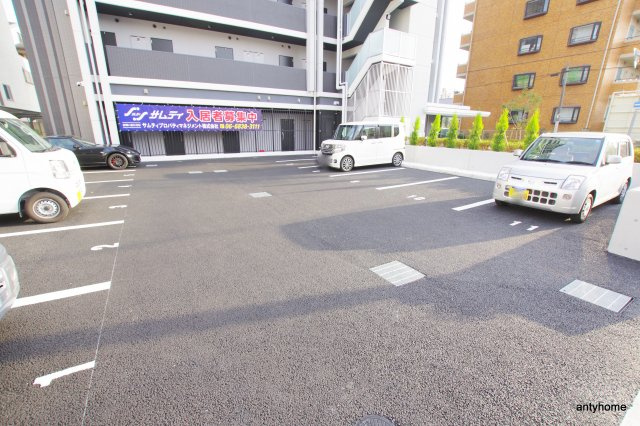 サムティ姫島リベール　仲介手数料無料の駐車場