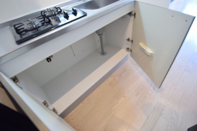 グランフェリーチェ船橋のキッチン|キッチン下にも収納出来ます。