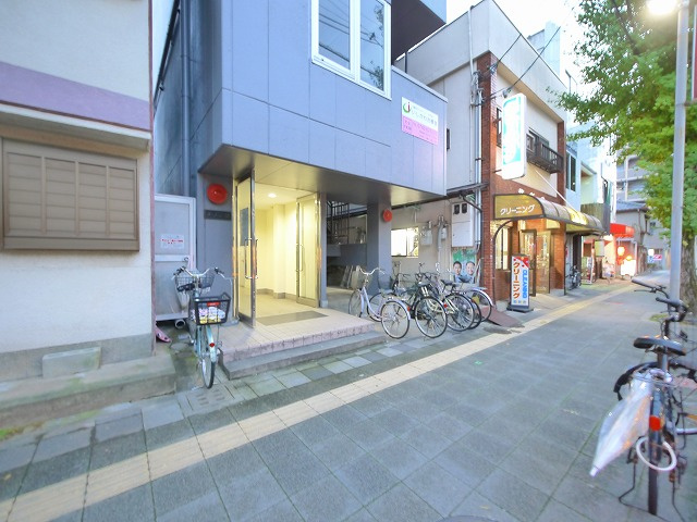 Bell one Bの周辺|建物入口