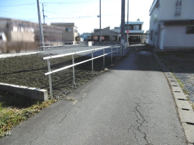 【前面道路含む現地写真】 | 黒石市浜町 売土地