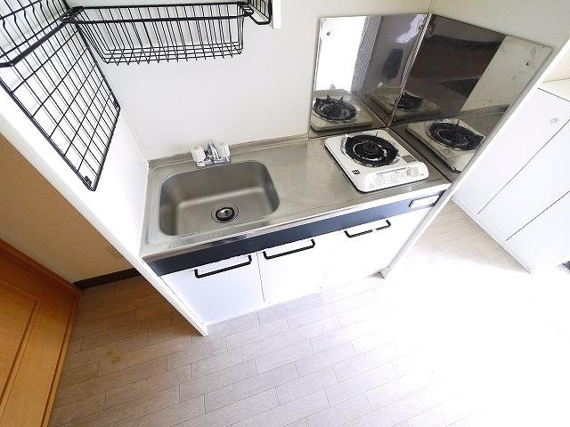 エナジー平尾のキッチン|コンパクトなキッチンで掃除もラクラク