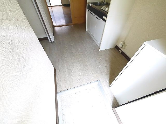 エナジー平尾の玄関|明るい玄関です