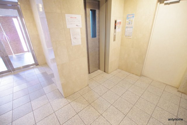 ライラック都島本通　仲介手数料無料のロビー