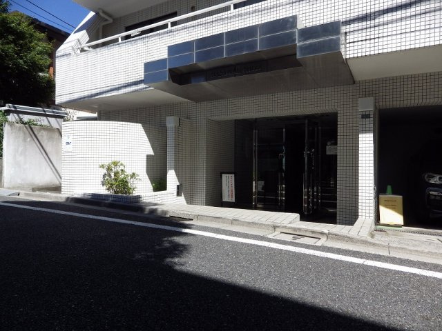 白山ヒルズのエントランス