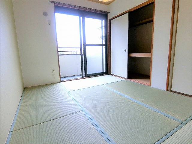 ソシア藤の寝室