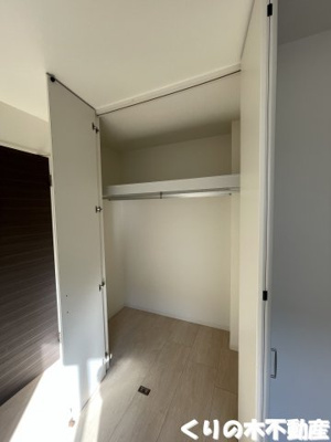 【収納】 | シャーメゾンErimo A棟 | 専用の収納スペースです
