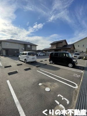 【駐車場】 | シャーメゾンErimo A棟 | 駐車スペースもあります