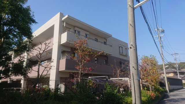 キャッスルハイツ小牧イーストハイツの外観