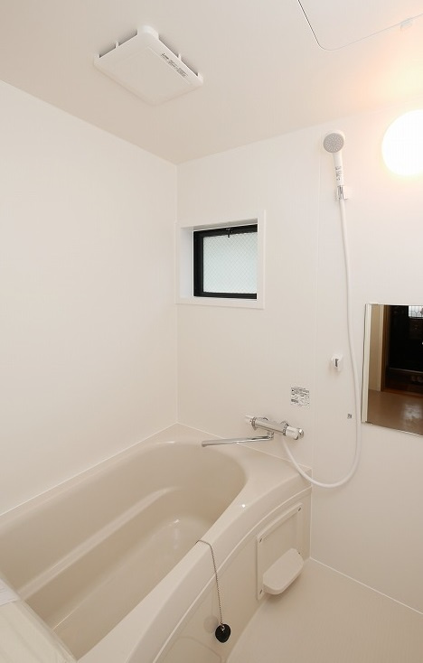 ハイム西本の浴室|ハイム西本202号室　