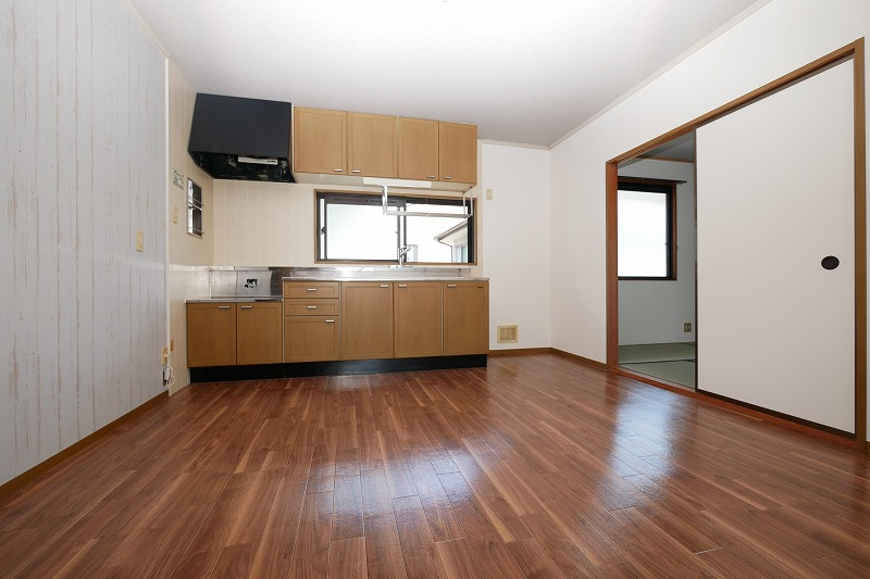 ハイム西本の居間・リビング|ハイム西本202号室　