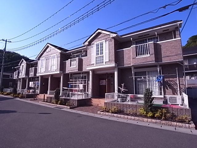 シャトーシモハタ２のエントランス