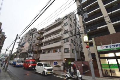【外観】 | メゾーネ山下町 | 南東向き・角部屋につき採光・通風良好です。