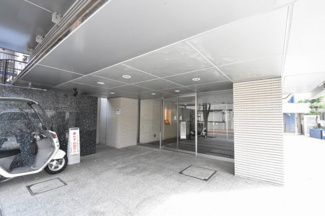 【エントランス】 | JR京浜東北線「大森」駅徒歩10分の好立地！
