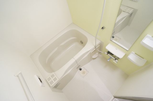 クリステル宝塚の浴室