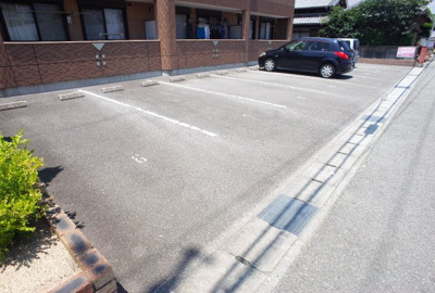 【駐車場】 | Elise | 駐車場