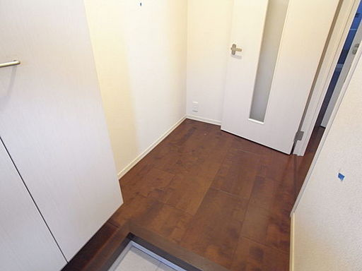 甲南台テラスの玄関