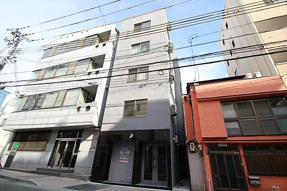 Rea-Granz神戸駅前の外観