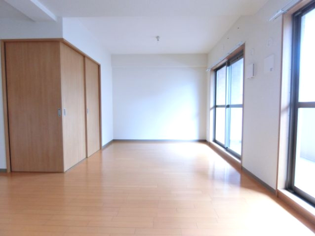 ラ・メゾンMSIIIの居間・リビング