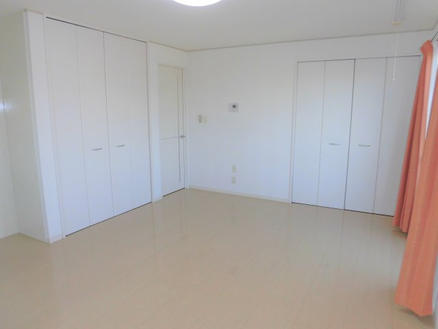 レセンテ花水木Aの洋室