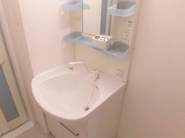 レセンテ花水木Aの独立洗面台