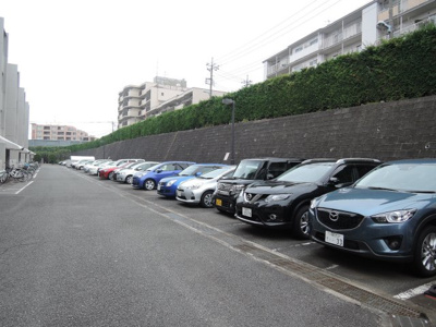 【駐車場】 | 宮前平パームハウスA棟 | 平置き駐車場